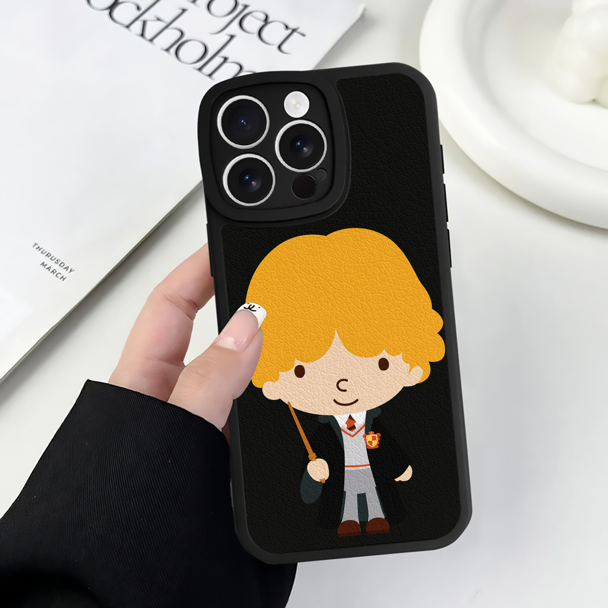 （画像用） Harry Potter ハリー・ポッターシリーズ 【iPhone 16シリーズ対応】シリコンスマホケース（レザー調） 材質：シリコン